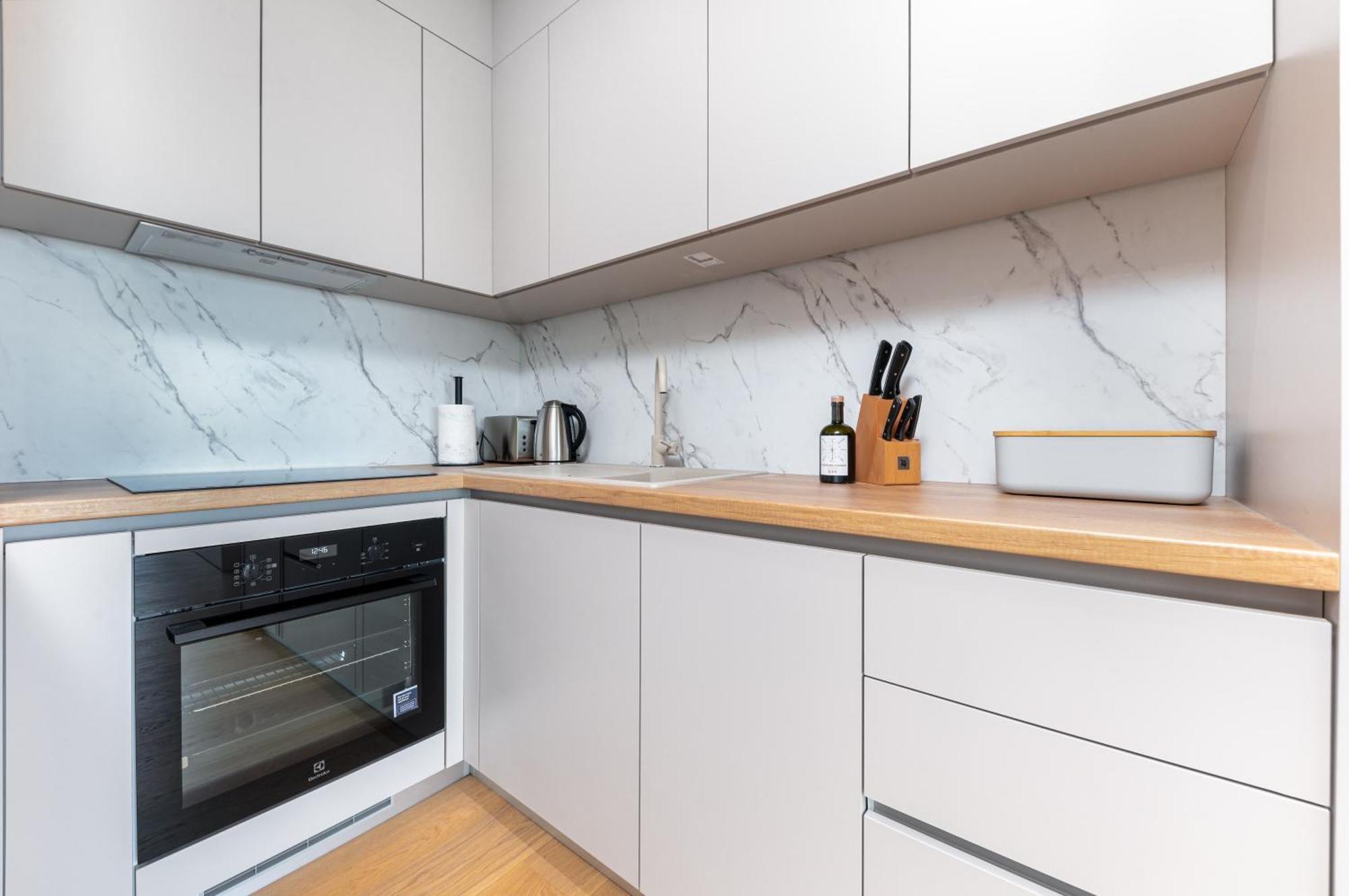 Luxury Adria Sea City & Mountain View Apartment Makarska Eksteriør billede
